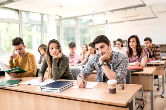 eeg markers of mind-wandering in the real-world classroom
